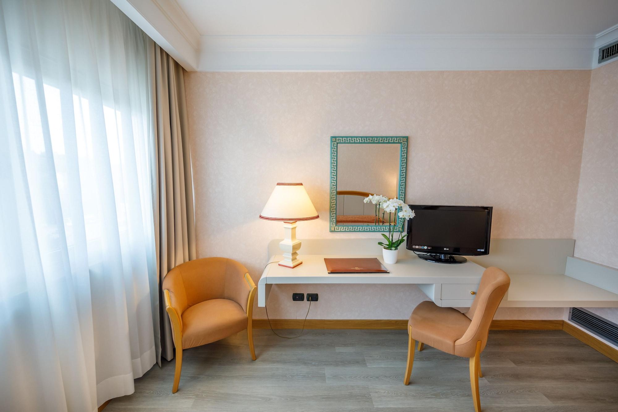 Perugia Plaza Hotel Esterno foto