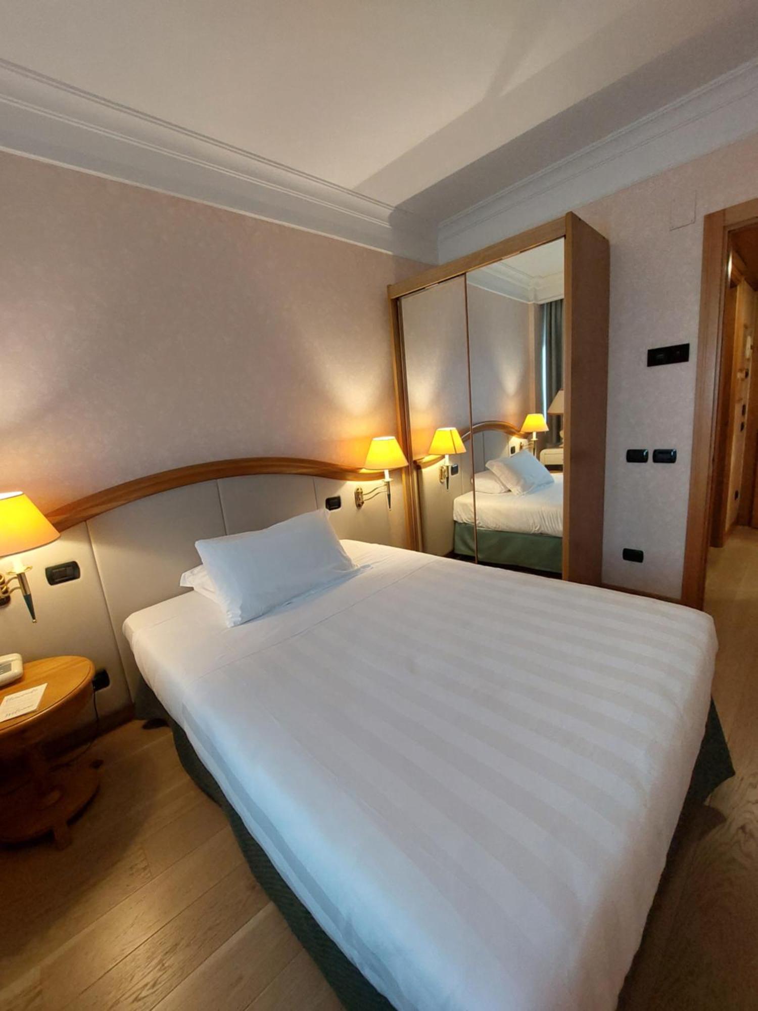 Perugia Plaza Hotel Esterno foto
