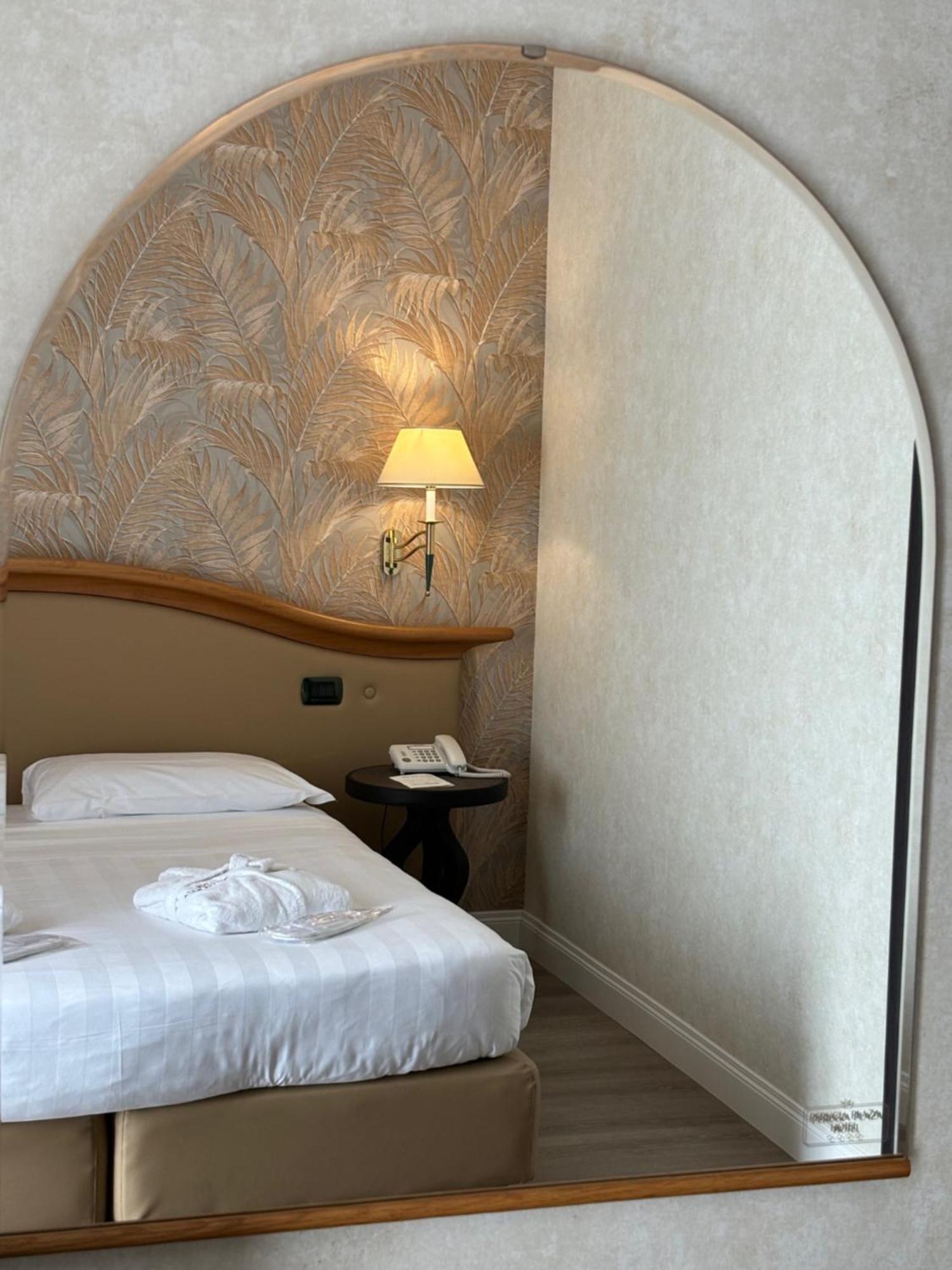 Perugia Plaza Hotel Esterno foto