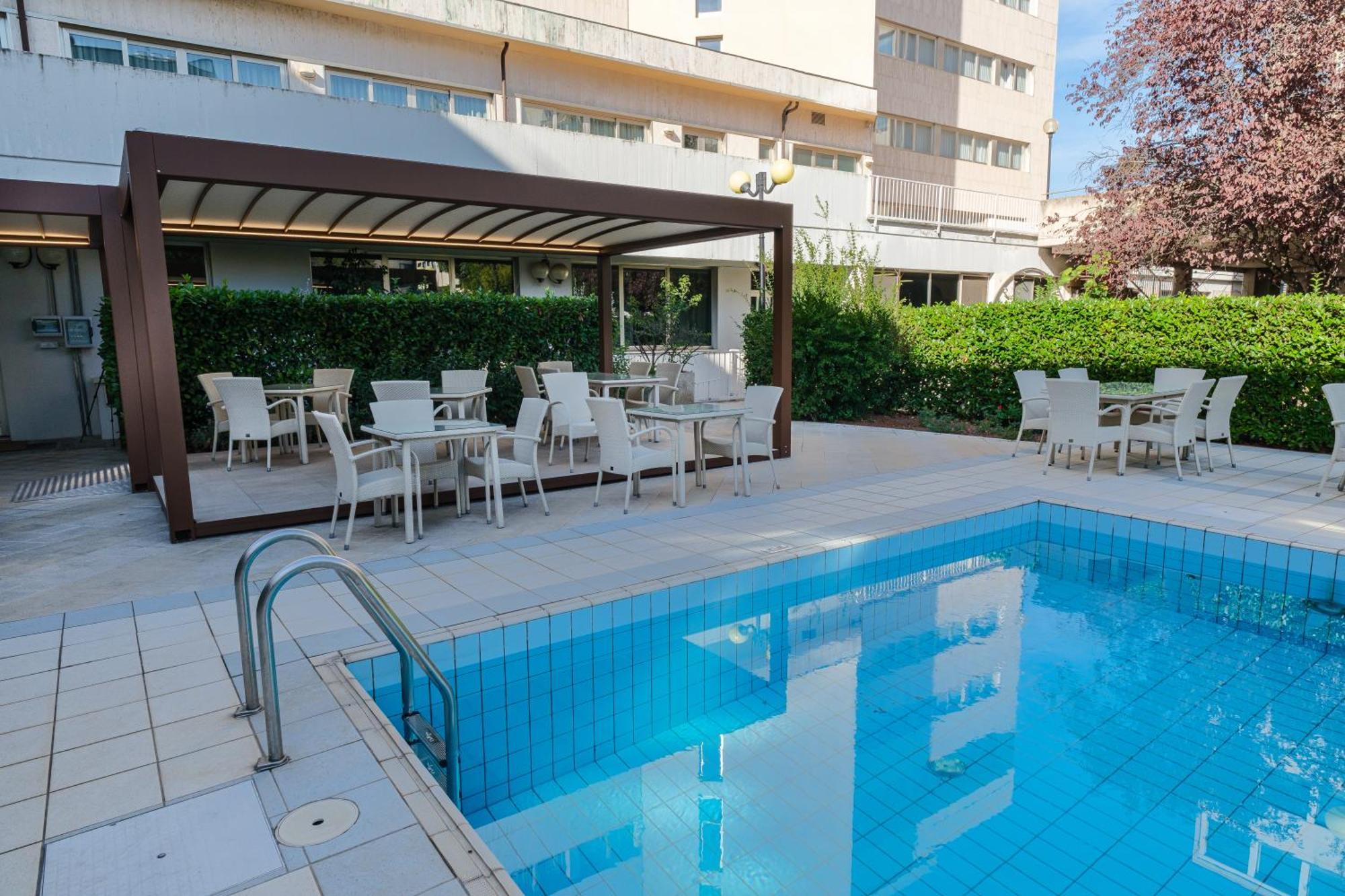 Perugia Plaza Hotel Esterno foto