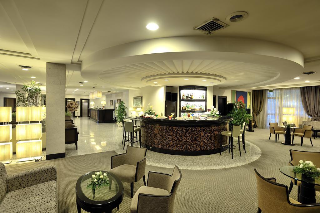 Perugia Plaza Hotel Esterno foto