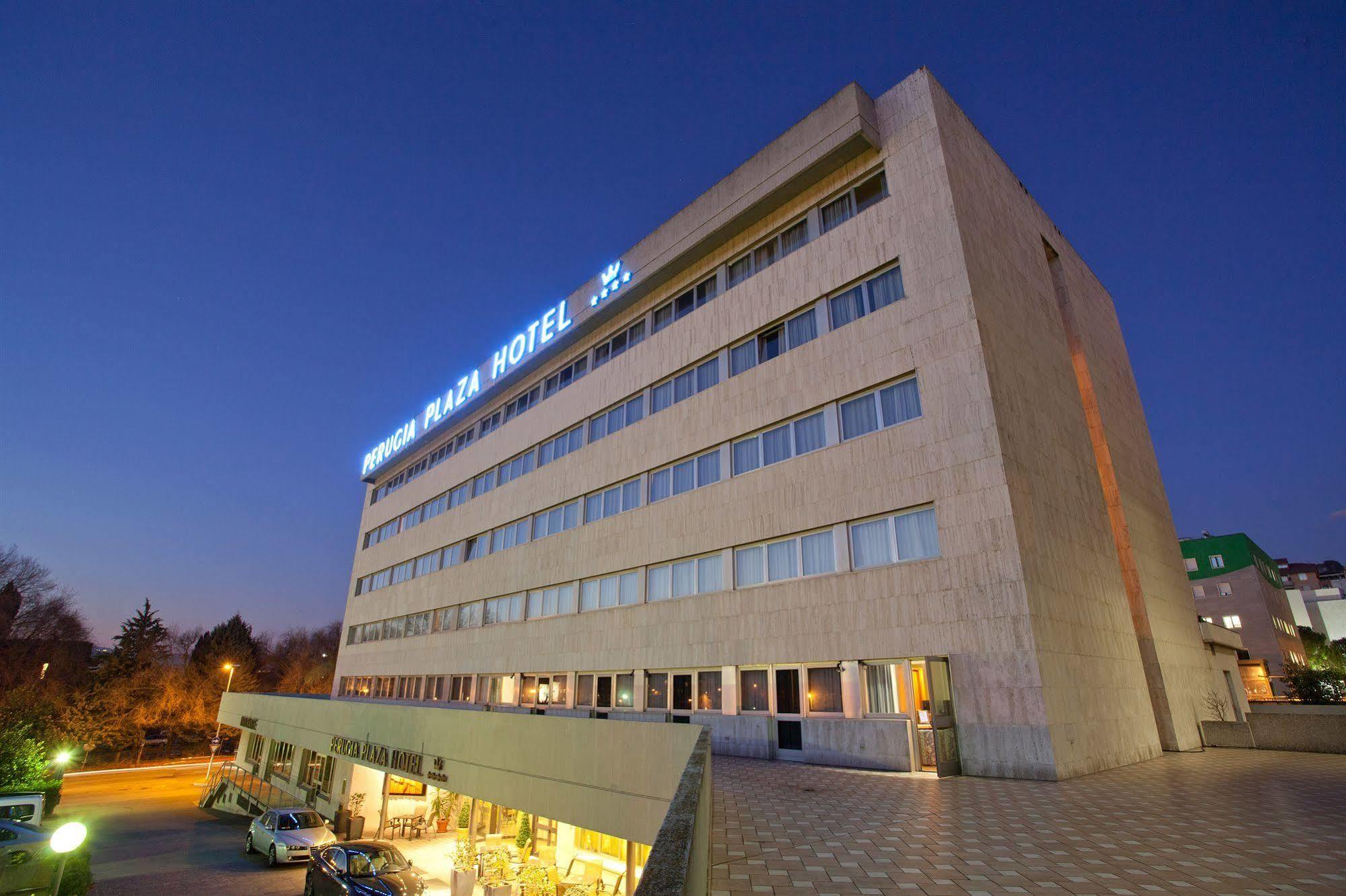 Perugia Plaza Hotel Esterno foto